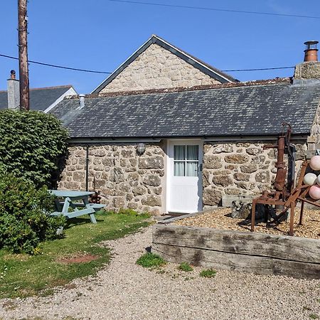 Little Barn Near Treen Cliffs And Beach Saint Levan Exteriér fotografie